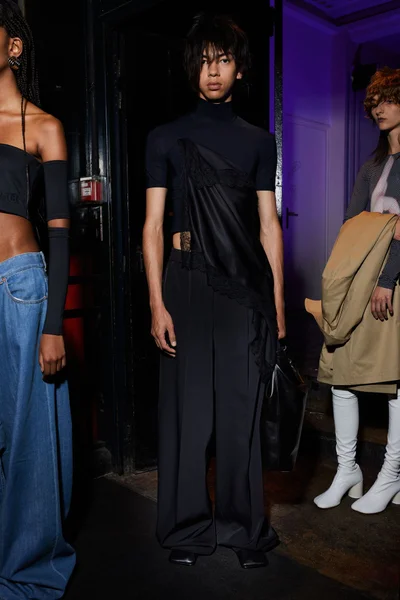 Look 4
